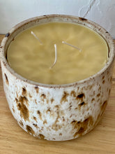 Load image into Gallery viewer, Beeswax Cedar Candle