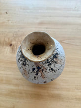 Load image into Gallery viewer, Moon Vase