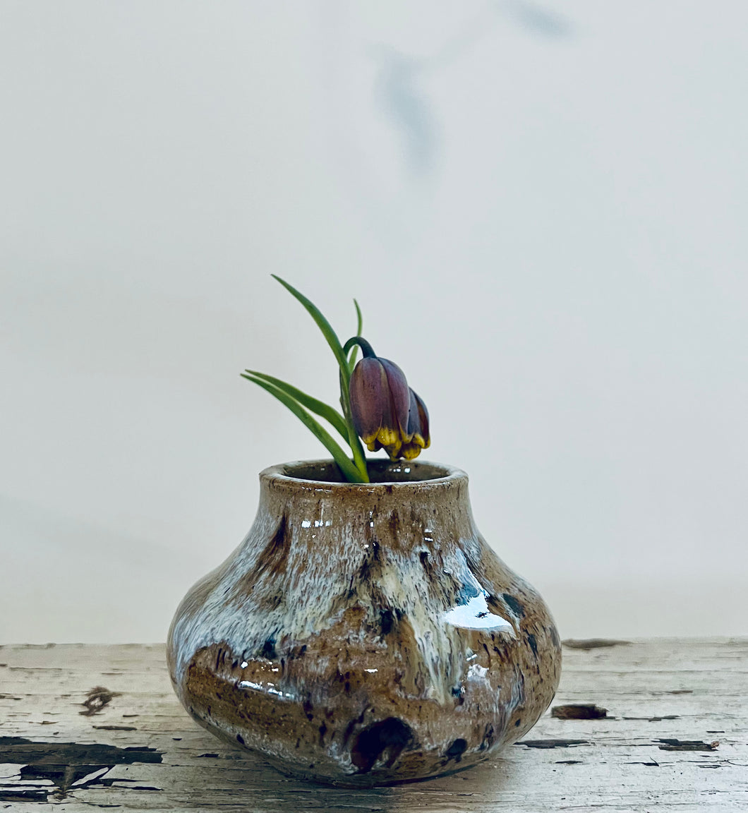 Spring mini vase
