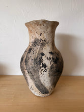 Load image into Gallery viewer, Wave Vase