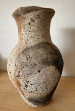 Load image into Gallery viewer, Wave Vase